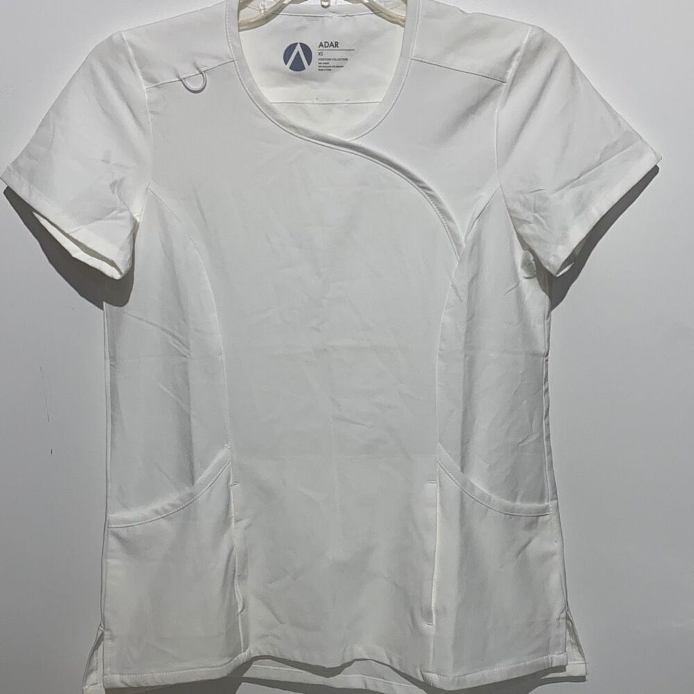 Adar Women's Medical Uniform Short Sleeve White Top Size XS‎